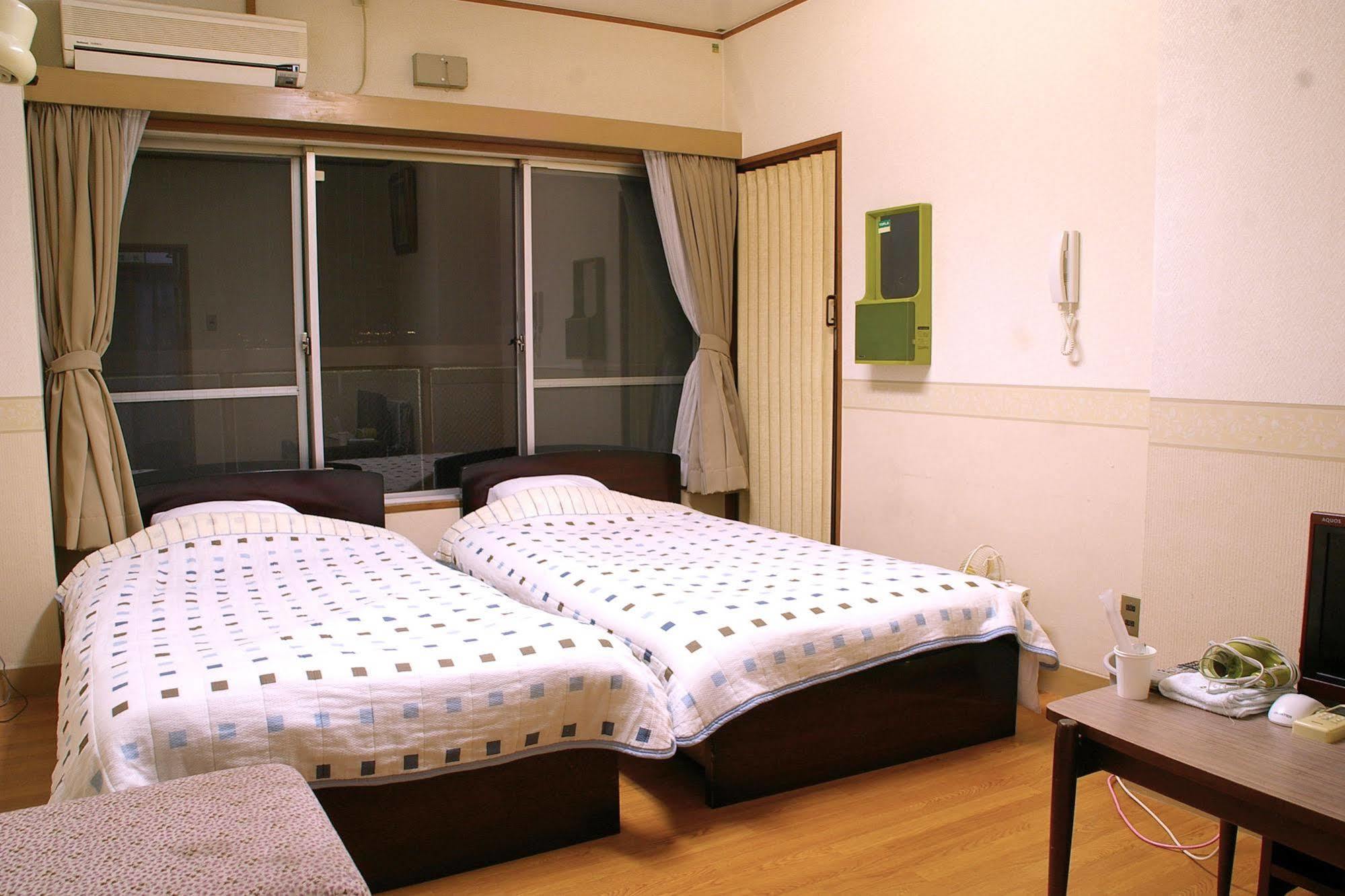 Hotel Yamabe à Tenri Extérieur photo