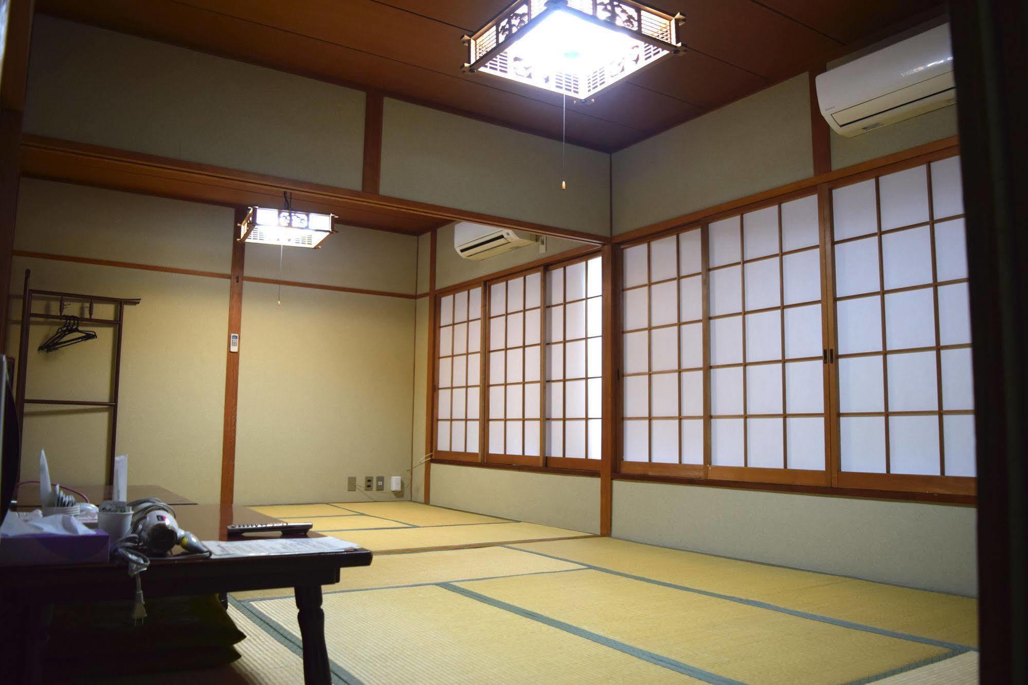 Hotel Yamabe à Tenri Extérieur photo